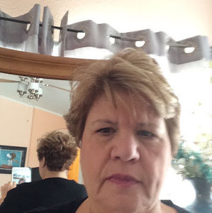 Meet your Posher, Elaine